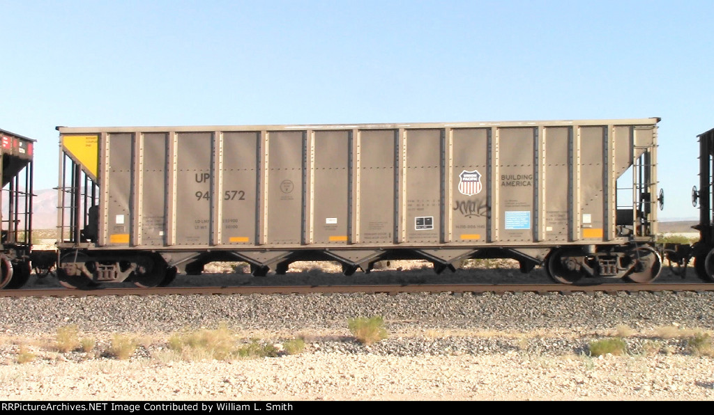 WB Unit Loaded Hooper Frt at Erie NV W-MdTrnSlv-Pshrs -121